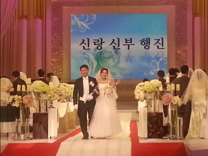 KBS_합동결혼식_신랑신부_행진.bmp